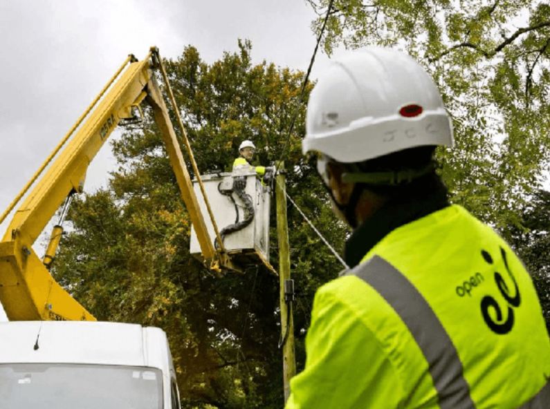 eir steers its FTTH strategy with Comsof Fiber